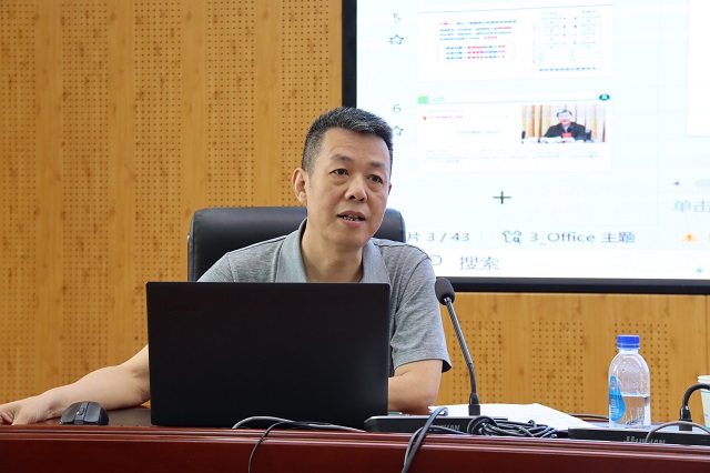 省教育科學研究院職業教育研究所研究員郭為作專題報告.jpg